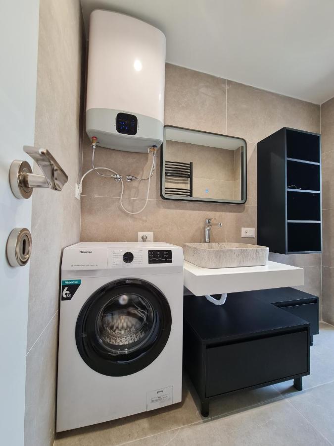 Adore - Modern Studio Tirana Exterior photo
